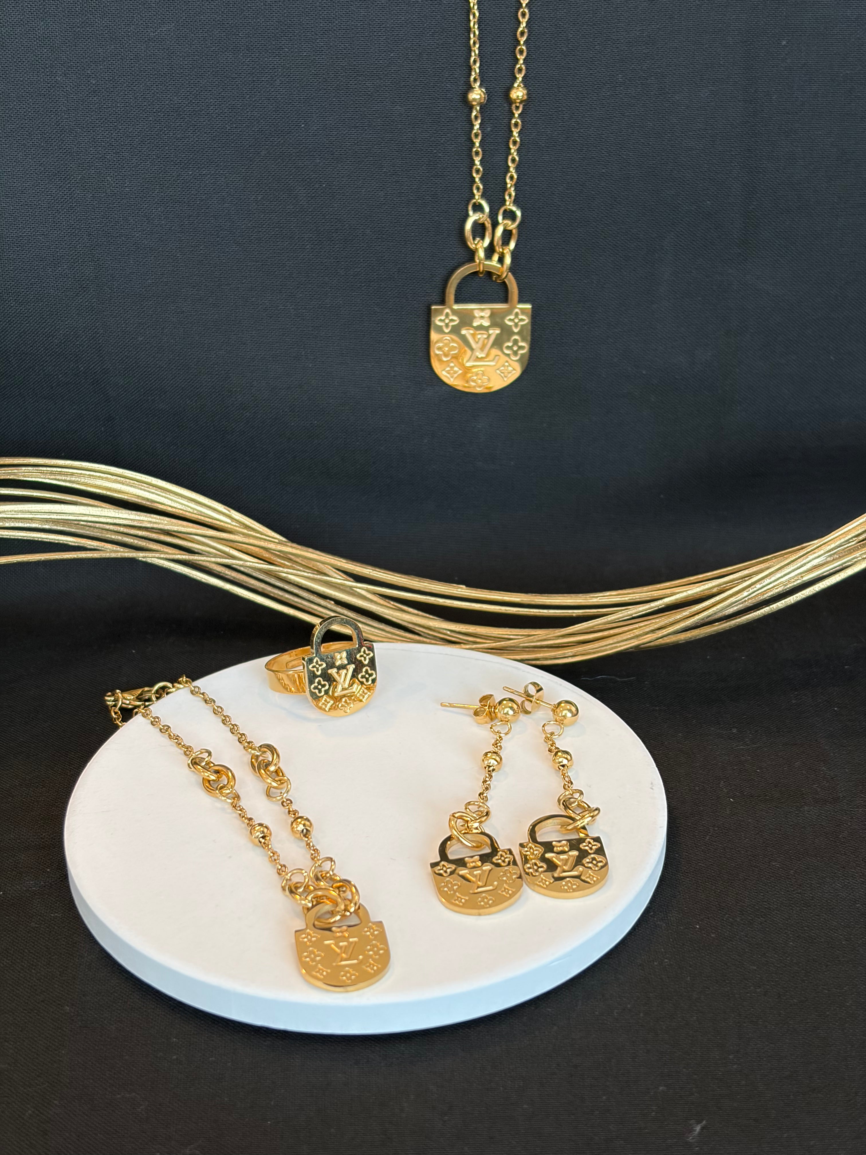 Paris Signature Set